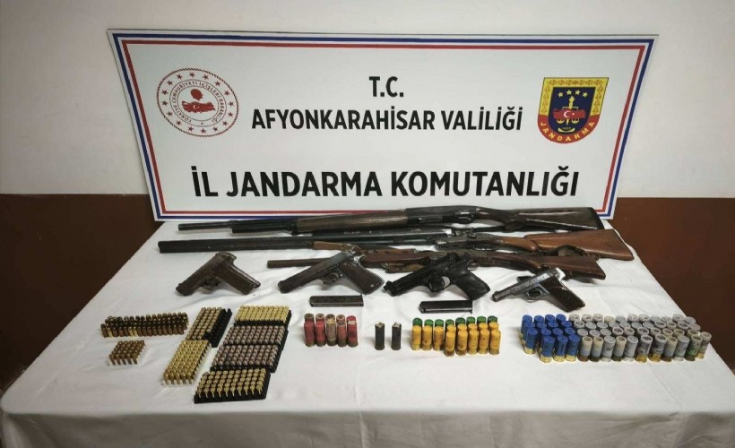 Jandarmadan kaçak silah operasyonu