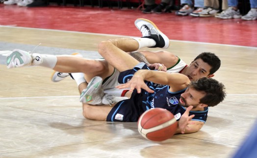 Karşıyaka basketbolda umut vermiyor