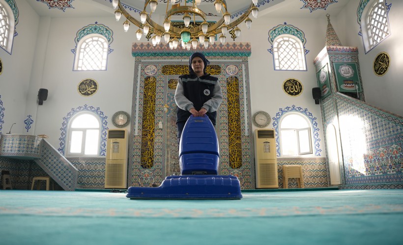 Kemalpaşa'da 80 camide Ramazan mesaisi
