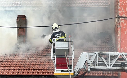 Kütahya'da korkutan yangın!