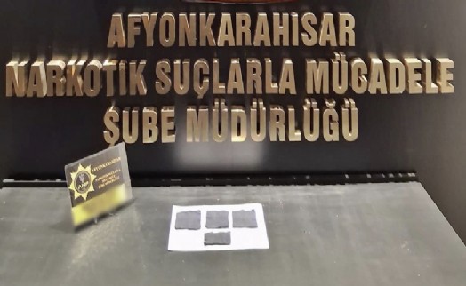 Otomobilde uyuşturucuyla yakalandılar