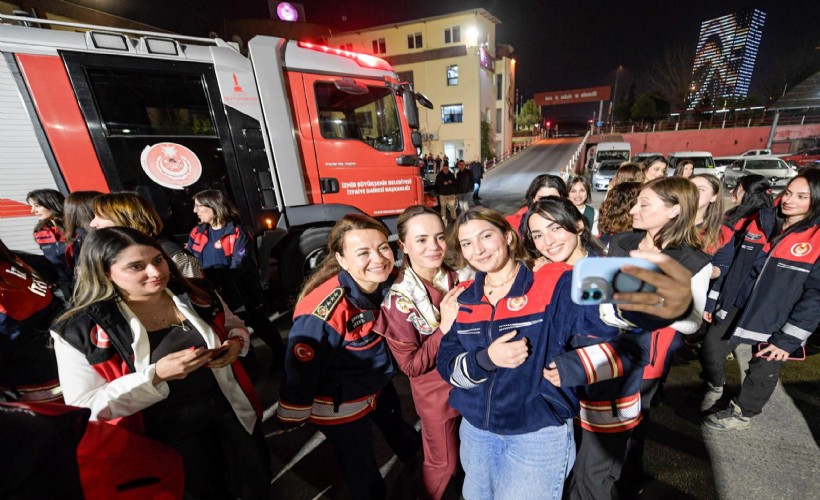 Öznur Tugay'dan İzmir'in kadın kahramanlarıyla iftar