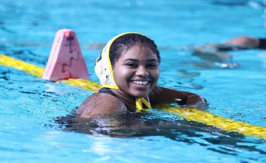 Şampiyonluğa 'kulaç' attı