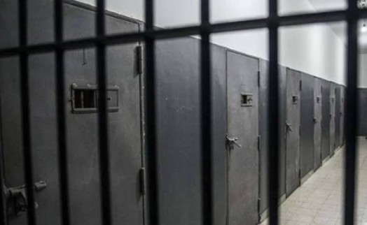 Türkiye'de cezaevlerinde adım atarcak yer kalmadı