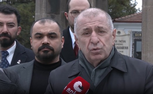 Ümit Özdağ'dan Cebeci Askeri Şehitliği'nde komisyon raporu eleştirisi