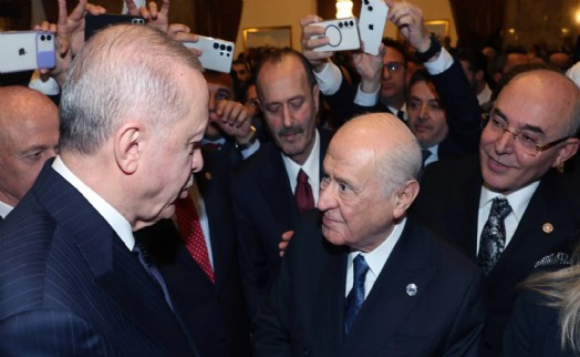 23 Nisan resepsiyonundaki Erdoğan ve Bahçeli görüşmesinin detayları: Planlandı mı, tesadüf mü?