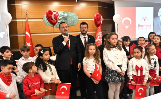 23 Nisan ruhu Bornova'da çocukların sesiyle yükseldi
