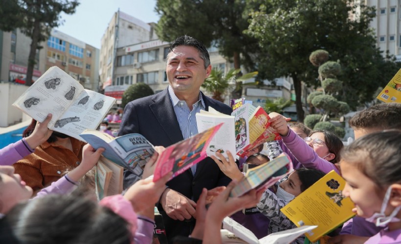 Aliağa Belediyesi'nden çocuklara 23 Nisan armağanı