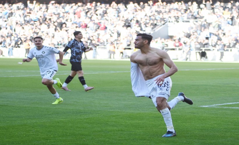 Altay'da Deniz Kadah'tan şık kapanış