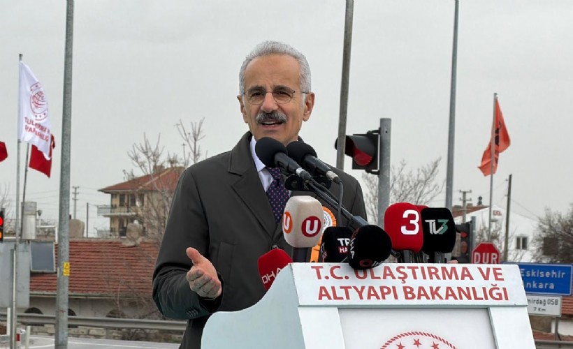 Bakan Uraloğlu'ndan Ankara-İzmir YHT açıklaması: Biz laf değil eser üretiyoruz