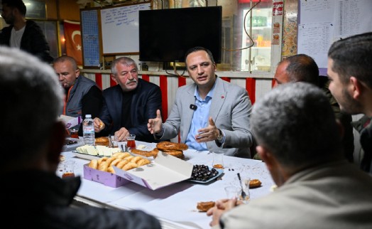 Başkan Eşki minibüsçülerle kahvaltıda buluştu