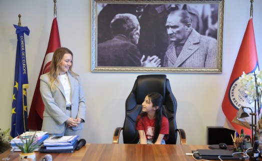 Başkan Mutlu makamını çocuklara devretti