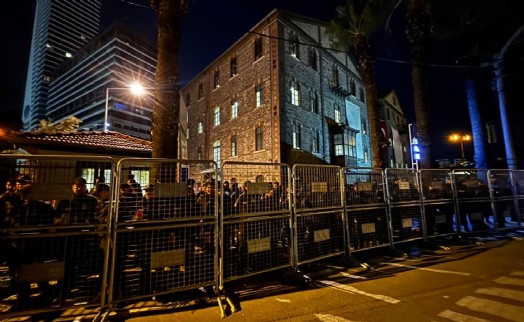 Başkan Tugay'dan Meslek Fabrikası tepkisi: 'İzmir'in hafızasına kazınacak bir utanç'