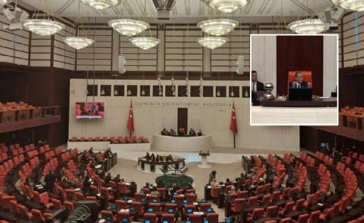 Bekir Bozdağ'dan AK Parti sıralarına tepki: ‘Ya yapmayın, yapmayın Allah aşkına, yapmayın'