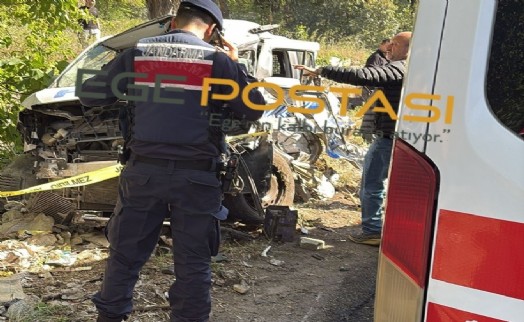 Bornova'da zincirleme facia! Kazada 1'i polis 3 kişi hayatını kaybetti!