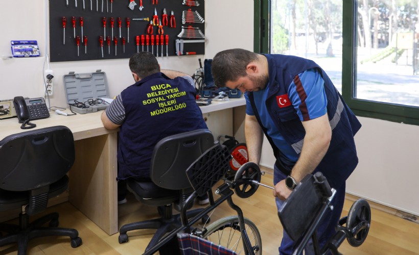 Buca’da engelsiz ulaşım hizmeti yenilendi