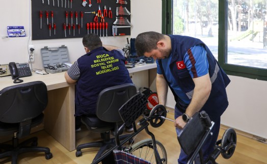 Buca'da engelsiz ulaşım hizmeti yenilendi