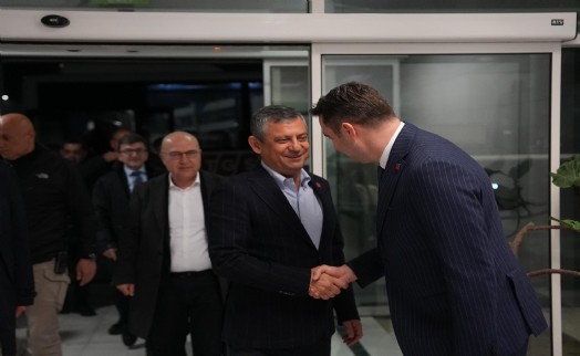 CHP lideri Özgür Özel İzmir'de!