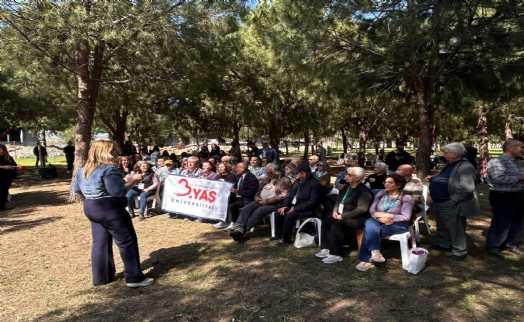 Derslerini eylem alanına taşıdılar: 3. Yaş Üniversitesi'nden Meslek Fabrikası tepkisi!