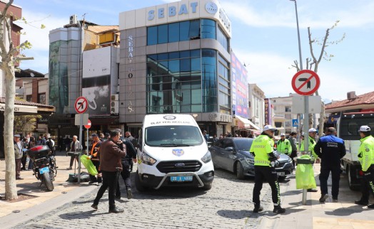 Döviz bürosunda silahlı kavga: İş yeri sahibi vuruldu!