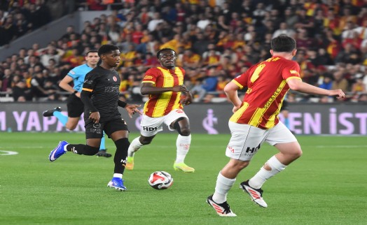 Göz-Göz evinde yıkıldı!