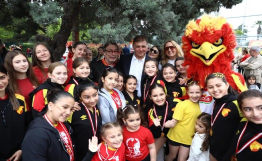 Göztepe 23 Nisan Şenliği 3'üncü kez yapıldı