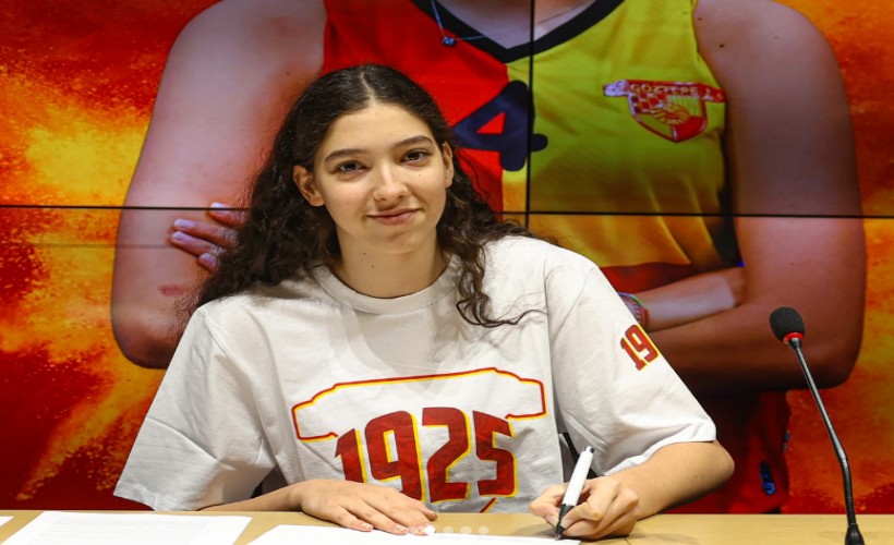 Göztepe'den voleybolda bir imza daha: Melis Erdoğan da tamam