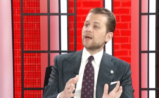İYİ Partili Özel'den Bakan Tekin'e sert çıkış: ‘37 kişi vefat etmiş, siz milis komutanı mısınız?'