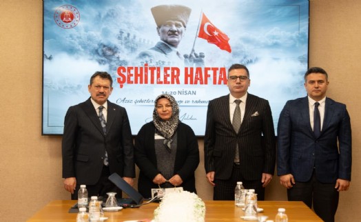 İzmir Adliyesi’nde Şehitler Haftası anması: Şehit yakınları ağırlandı