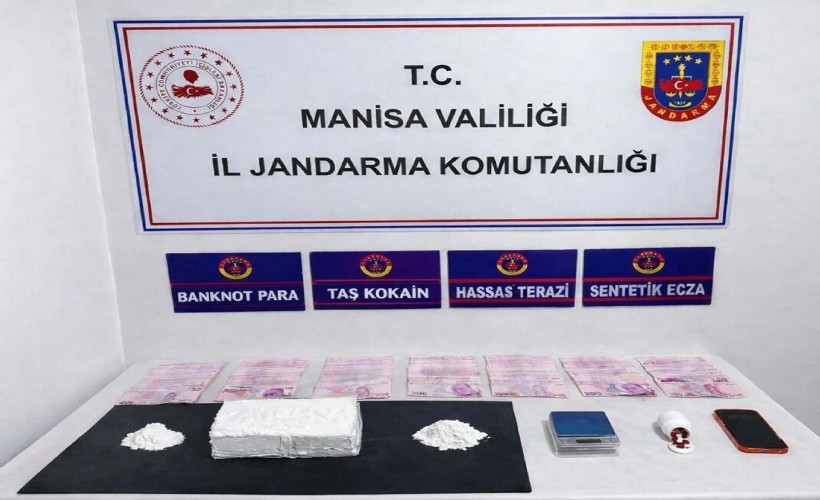 İzmir-Manisa hattında zehir operasyonu: 8 milyonluk kokain ele geçirildi!