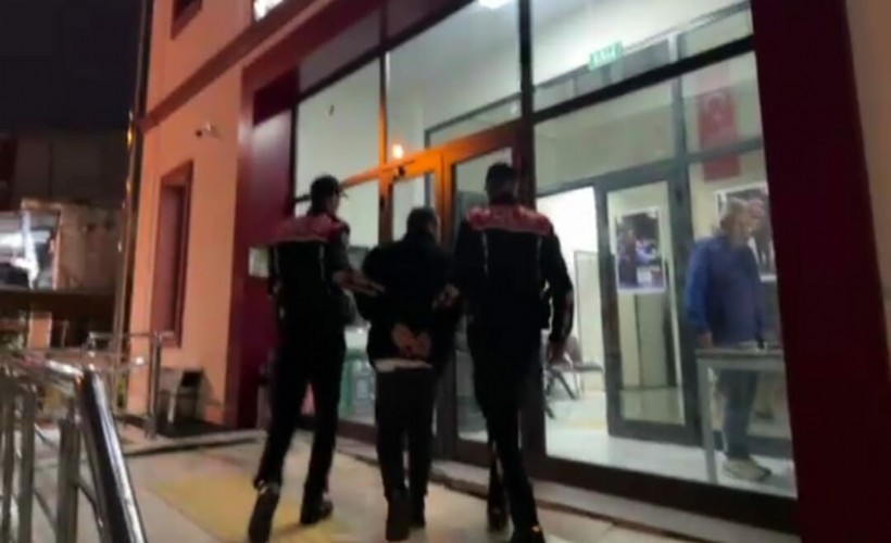 İzmir'de 10 yıl ile aranan firari yakalandı