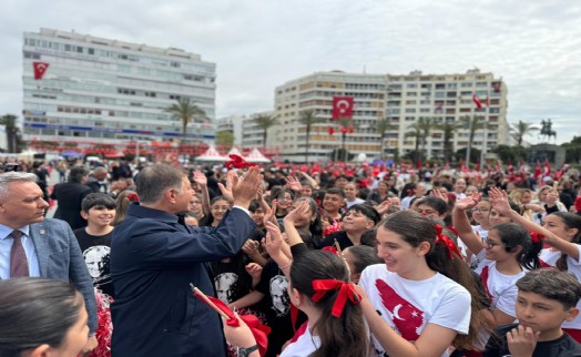 İzmir’de 23 Nisan coşkusu
