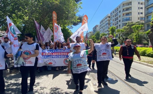 İzmir'de emekçilerden güçlü mesaj: 'Hak gaspına boyun eğmeyeceğiz'