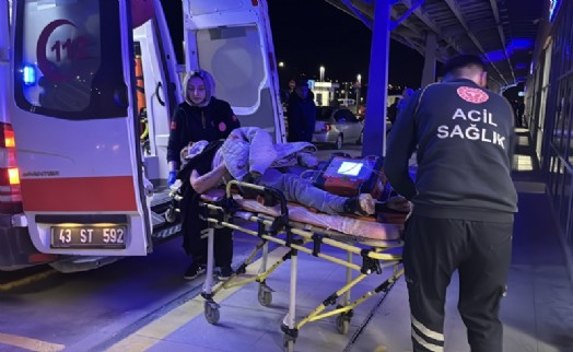 Kütahya'da bıçaklı kavga; 2 yaralı