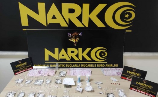 Manisa'da zehir tacirlerine operasyon: 3 kişi tutuklandı