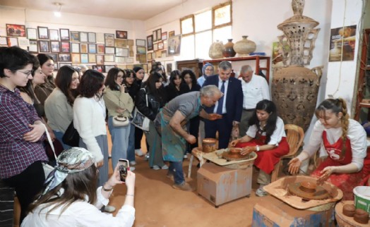Menemen'in 8 bin yıllık mirası öğrencilere ders oldu