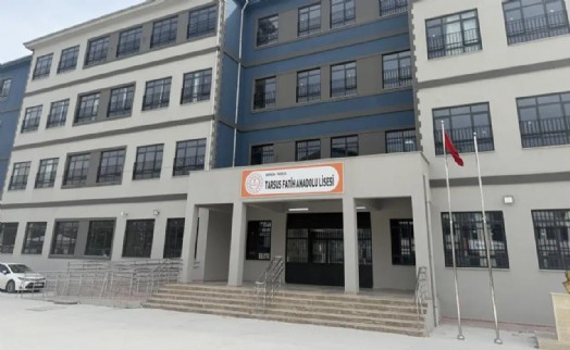 Mersin'de bir lise öğrencisi okulda silahla yakalandı: Öğrenci gözetim altında!