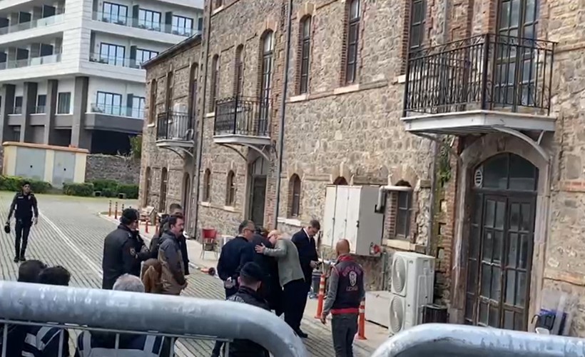 Meslek Fabrikası direnişinde 4'üncü gün: Tugay mahkeme kararıyla binaya girdi!