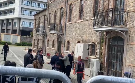 Meslek Fabrikası direnişinde 4’üncü gün: Tugay mahkeme kararıyla binaya girdi!