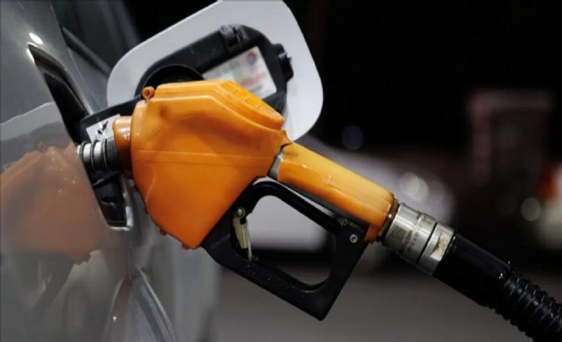 Motorin fiyatlarına indirim yolda: Tabelalar bu gece değişecek