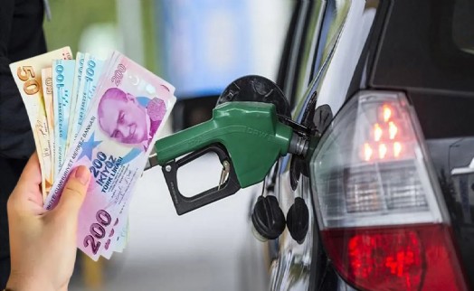 Motorinde indirim sevinci kursakta kaldı: Dev zam için tarih verildi