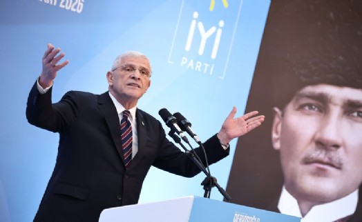 Müsavat Dervişoğlu'ndan şehitler için şiir: 'Akçabardaklar'