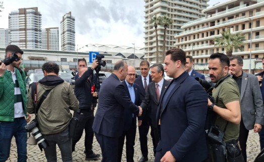 Özel İzmir programının 2'nci gününde: Vekillerle toplantı başladı!