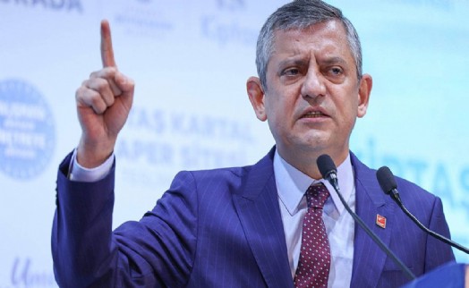Özel'den Ataşehir'e çağrı: 'Onursal Adıgüzel'e hep birlikte sahip çıkıyoruz'