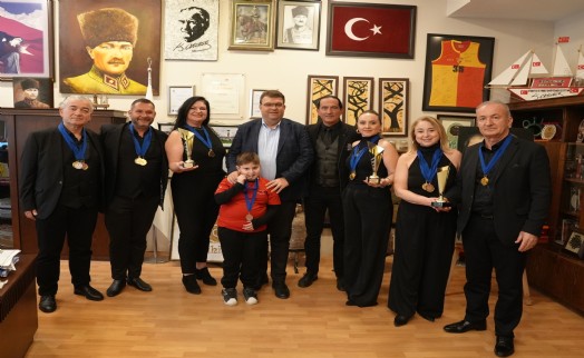 REBETEOS Akademi Uluslararası Şampiyonada zirvede