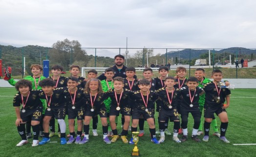 Altay U11'den 23 Nisan kupasında şampiyonluk sevinci