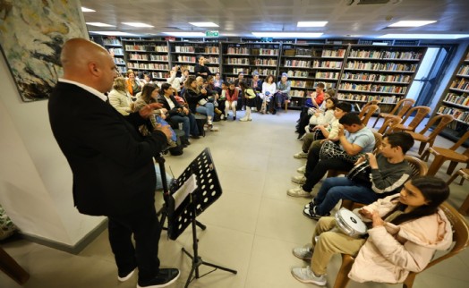 Selçuk'ta Kütüphane Haftası dopdolu: Müzik, resim ve yaratıcı drama bir arada