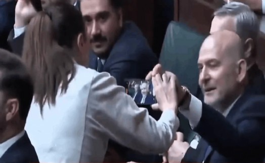 Süleyman Soylu'nun gazeteciyle yaşadığı anlar gündem oldu: CHP'den sert tepki geldi!