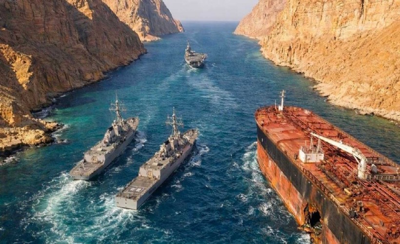 Üç Türk gemisi Hürmüz'den geçti