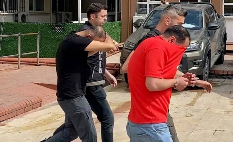 'Dur’ ihtarına uymayan sürücü takip sırasında kaza yaptı; 2 tutuklama